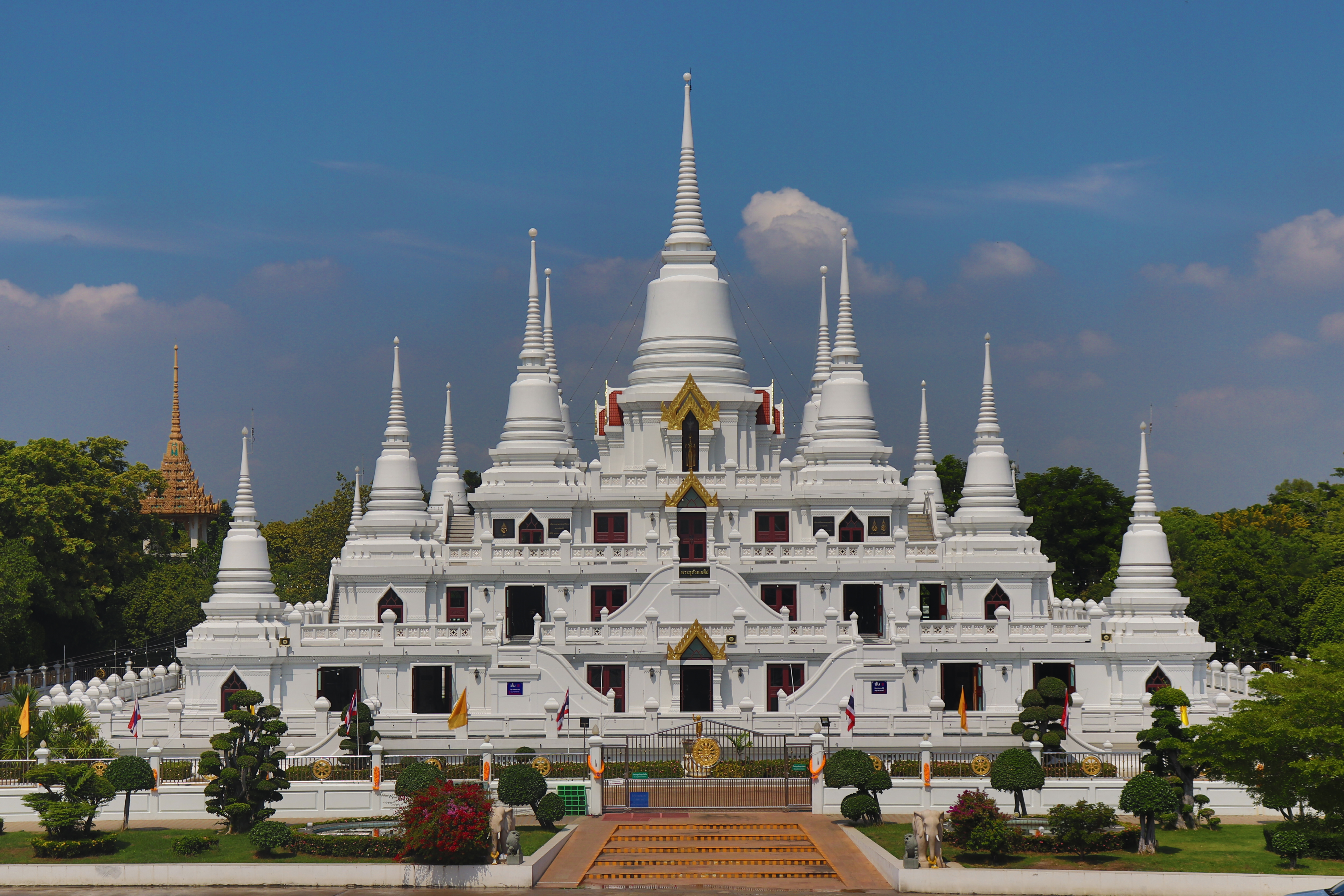 Read more about the article 10 Things To Do In Samut Prakan (Pak Nam), A Small Town Near Bangkok
